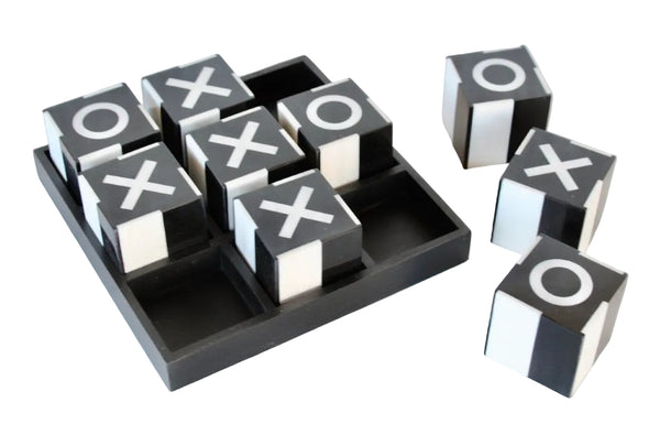 Harlow Black & White Noughts & Crosses – Wooden Décor Game Set 20x20cm