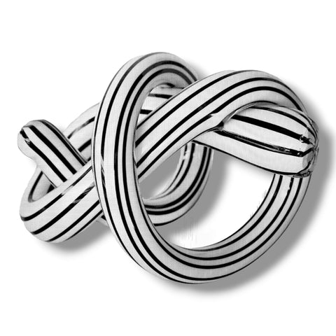 Yin-Yang glass knot